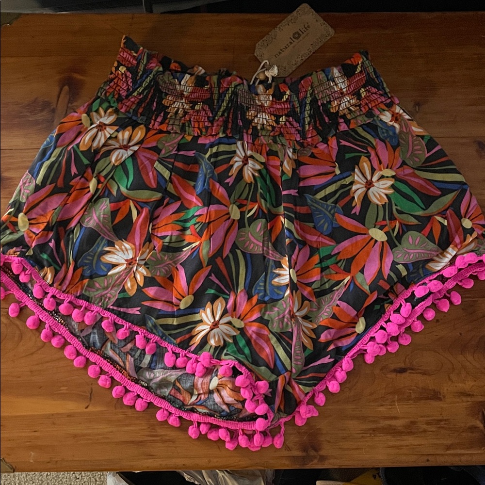 NATURAL LIFE Colorful Shorts with Pink Trim